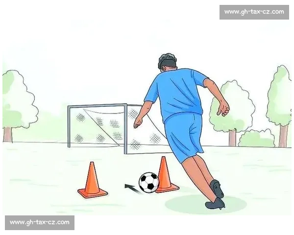 提升足球前锋射门技巧的关键要素与实战训练方法分析 提升足球前锋射门技巧的关键要素与实战训练方法分析